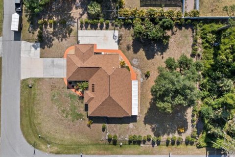 Villa ou maison à vendre à North Port, Floride: 3 chambres, 143.91 m2 № 1140163 - photo 6