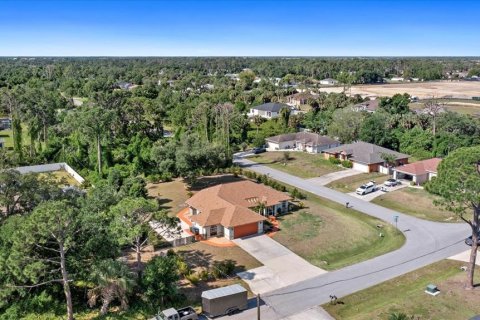 Villa ou maison à vendre à North Port, Floride: 3 chambres, 143.91 m2 № 1140163 - photo 7