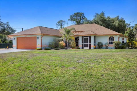 Villa ou maison à vendre à North Port, Floride: 3 chambres, 143.91 m2 № 1140163 - photo 4