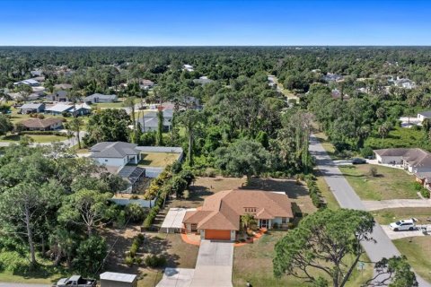 Villa ou maison à vendre à North Port, Floride: 3 chambres, 143.91 m2 № 1140163 - photo 8