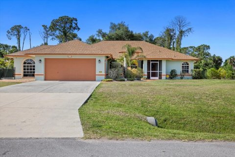 House in North Port, Florida 3 bedrooms, 143.91 sq.m. № 1140163 - photo 2