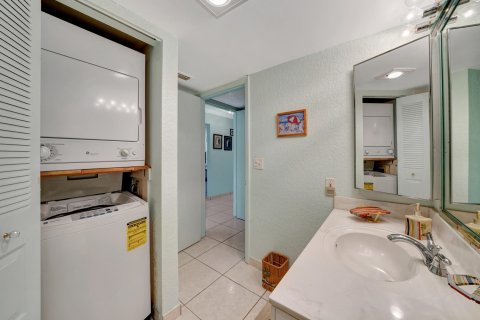 Condo in Boca Raton, Florida, 2 bedrooms  № 991724 - photo 29