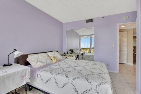 Condo in Boca Raton, Florida, 2 bedrooms  № 1222739 - photo 25