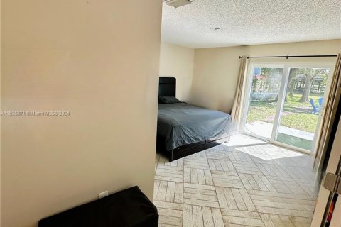Casa en venta en Port St. Lucie, Florida, 3 dormitorios, 137.68 m2 № 991164 - foto 15