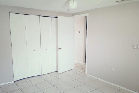 House in Port Richey, Florida 2 bedrooms, 105.72 sq.m. № 1370203 - photo 5