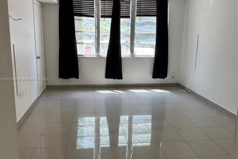 Copropriété à vendre à Miami, Floride: 2 chambres, 96.25 m2 № 1234813 - photo 16