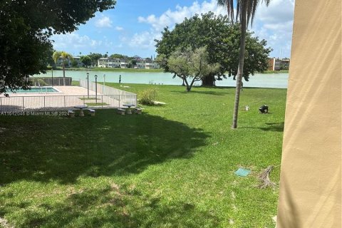 Copropriété à vendre à Miami, Floride: 2 chambres, 96.25 m2 № 1234813 - photo 28