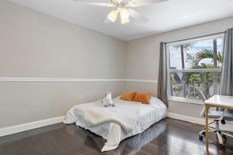 Townhouse in Hallandale Beach, Florida 3 bedrooms, 189.15 sq.m. № 1177259 - photo 26