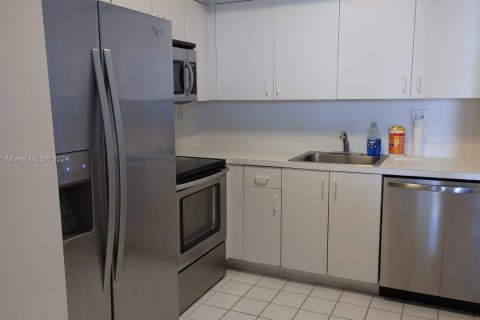 Condo in Aventura, Florida, 2 bedrooms  № 1331372 - photo 9