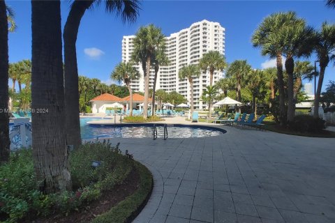 Condominio en venta en Aventura, Florida, 2 dormitorios, 102.56 m2 № 1331372 - foto 14