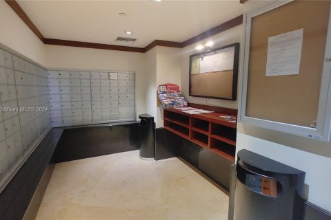 Condo in Aventura, Florida, 2 bedrooms  № 1331372 - photo 12