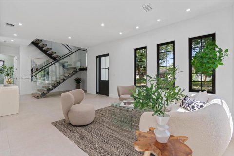 House in Coral Gables, Florida 4 bedrooms, 241.08 sq.m. № 1367267 - photo 1