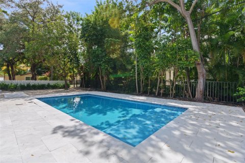 House in Coral Gables, Florida 4 bedrooms, 241.08 sq.m. № 1367267 - photo 25