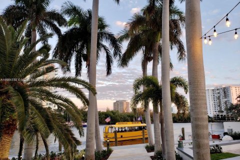 Condo in Fort Lauderdale, Florida, 1 bedroom  № 1159307 - photo 20