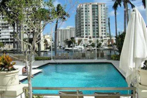 Condominio en venta en Fort Lauderdale, Florida, 1 dormitorio, 31.68 m2 № 1159307 - foto 4