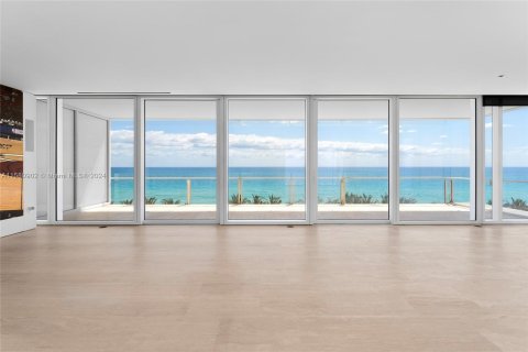 Copropriété à vendre à Surfside, Floride: 1 chambre, 188.68 m2 № 1159258 - photo 7