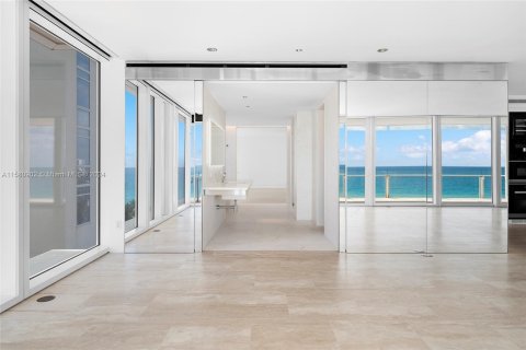 Copropriété à vendre à Surfside, Floride: 1 chambre, 188.68 m2 № 1159258 - photo 8