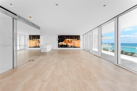 Copropriété à vendre à Surfside, Floride: 1 chambre, 188.68 m2 № 1159258 - photo 1