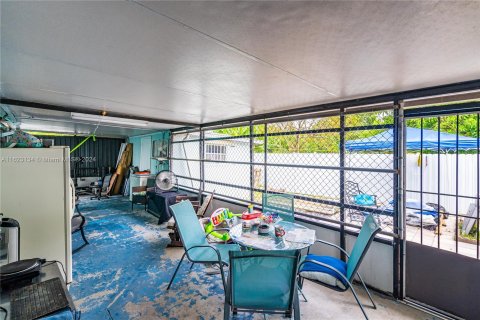 Villa ou maison à vendre à Miami Gardens, Floride: 4 chambres, 183.48 m2 № 1269969 - photo 11