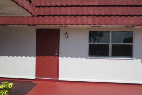 House in Delray Beach, Florida 2 bedrooms, 81.75 sq.m. № 883345 - photo 9