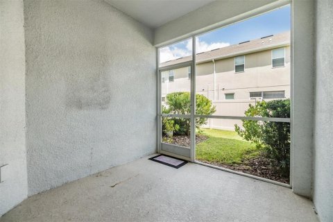 Townhouse in Wesley Chapel, Florida 3 bedrooms, 141.68 sq.m. № 1335183 - photo 6