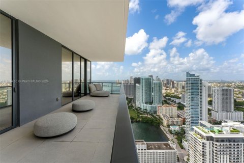 Copropriété à vendre à Miami, Floride: 3 chambres, 321.35 m2 № 1290886 - photo 29