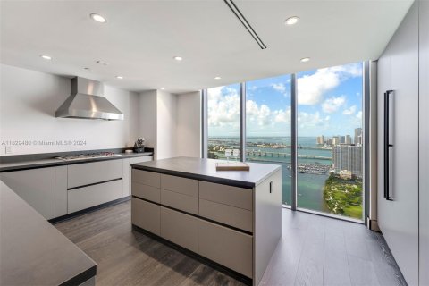 Condo in Miami, Florida, 3 bedrooms  № 1290886 - photo 8