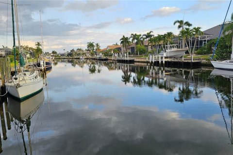 Land in Punta Gorda, Florida № 1215070 - photo 1