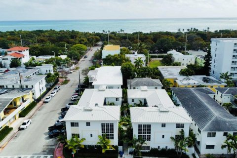 Купить коммерческую недвижимость в Майами-Бич, Флорида № 1127141 - фото 1