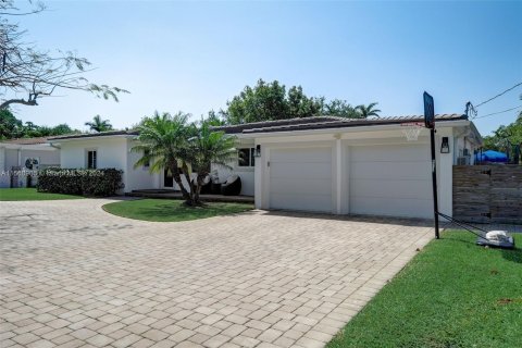 Casa en venta en Miami Shores, Florida, 3 dormitorios, 190.36 m2 № 1127181 - foto 5