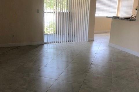 Condominio en venta en Pembroke Pines, Florida, 1 dormitorio, 71.72 m2 № 998427 - foto 7