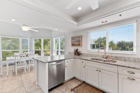 Copropriété à vendre à Placida, Floride: 3 chambres, 266.16 m2 № 1365058 - photo 12