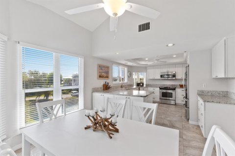 Copropriété à vendre à Placida, Floride: 3 chambres, 266.16 m2 № 1365058 - photo 8