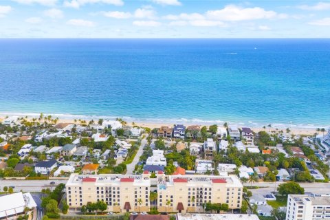 Condo in Fort Lauderdale, Florida, 3 bedrooms  № 996057 - photo 2