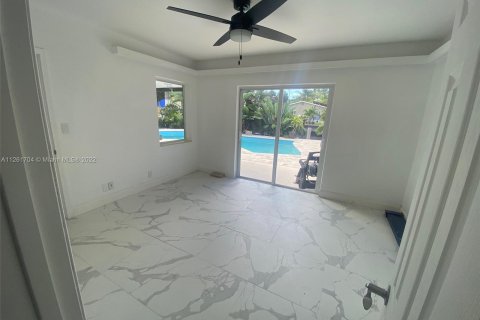 House in Fort Lauderdale, Florida 3 bedrooms, 117.71 sq.m. № 68987 - photo 8