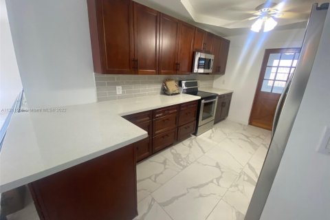 Casa en venta en Fort Lauderdale, Florida, 3 dormitorios, 117.71 m2 № 68985 - foto 9