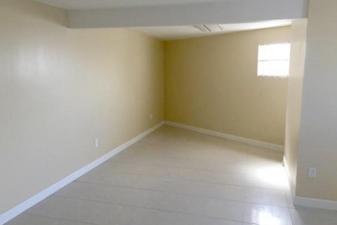 Immobilier commercial à vendre à Pompano Beach, Floride № 869002 - photo 5