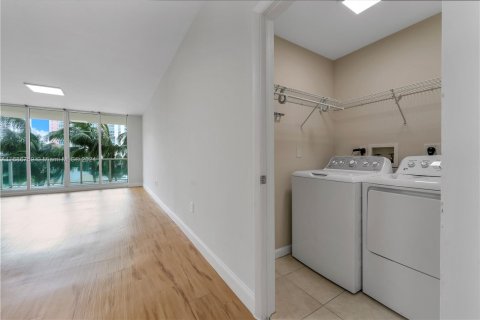 Condo in Aventura, Florida, 3 bedrooms  № 1427449 - photo 24