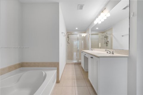 Condo in Aventura, Florida, 3 bedrooms  № 1427449 - photo 21