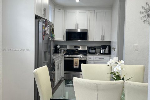 Casa en venta en Miami, Florida, 3 dormitorios, 98.85 m2 № 1368917 - foto 22