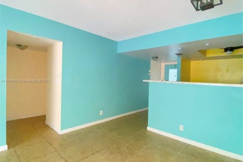 Copropriété à louer à Deerfield Beach, Floride: 2 chambres, 89.19 m2 № 1368916 - photo 4