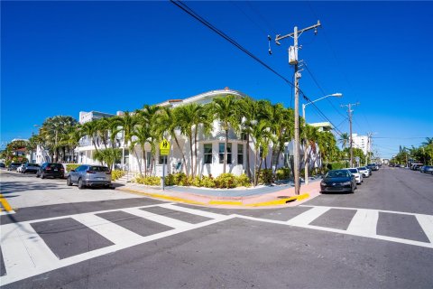 Immobilier commercial à vendre à Miami Beach, Floride № 361607 - photo 3