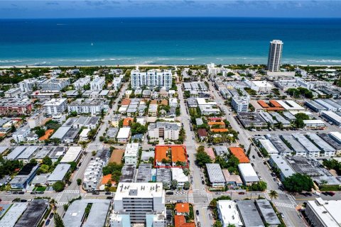 Propiedad comercial en venta en Miami Beach, Florida № 361607 - foto 1