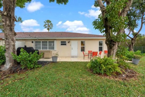 House in Delray Beach, Florida 2 bedrooms, 100.33 sq.m. № 945002 - photo 2