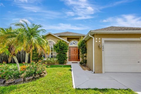 Casa en venta en Okeechobee, Florida, 3 dormitorios, 150.5 m2 № 1363528 - foto 1