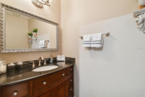 Townhouse in Tampa, Florida 2 bedrooms, 118.26 sq.m. № 1363526 - photo 20