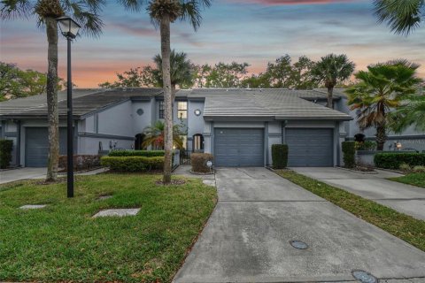 Touwnhouse à vendre à Tampa, Floride: 2 chambres, 118.26 m2 № 1363526 - photo 1