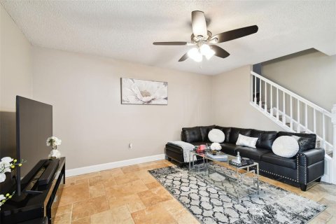 Adosado en venta en Tampa, Florida, 2 dormitorios, 118.26 m2 № 1363526 - foto 14