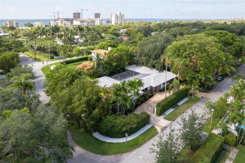 Casa en venta en Miami, Florida, 4 dormitorios, 283.54 m2 № 1281645 - foto 1