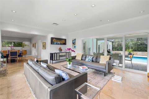 Casa en venta en Miami, Florida, 4 dormitorios, 283.54 m2 № 1281645 - foto 5